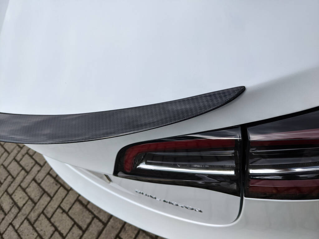 Tesla model 3 carbon fibre rear spoiler