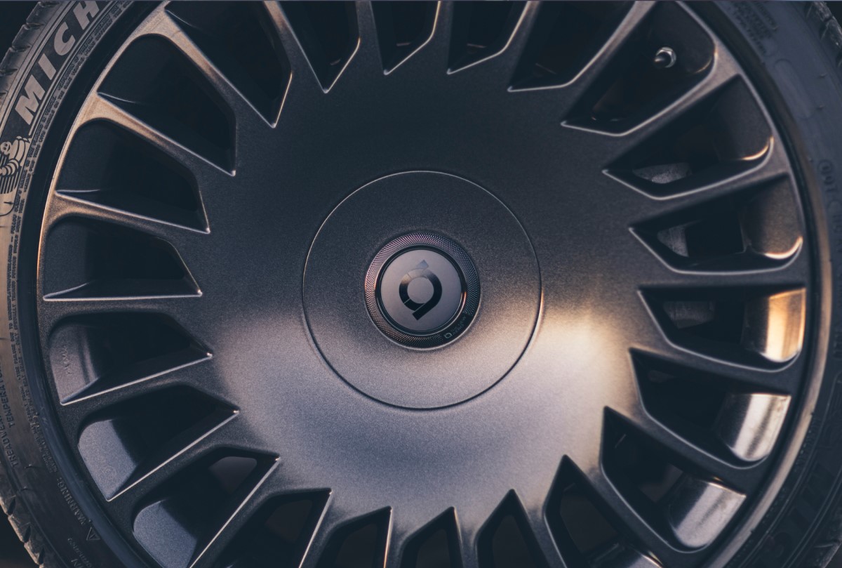 The New Aero Razor Stealth Alloy for Tesla UK